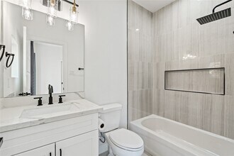 3601 Rebecca St in Houston, TX - Building Photo - Building Photo