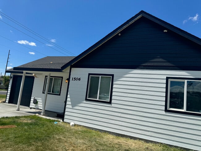1506 N Mary St in Moses Lake, WA - Building Photo - Building Photo