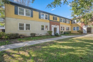 8808 Belford Ave in Los Angeles, CA - Building Photo