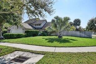 4140 Woods End Rd in Boca Raton, FL - Building Photo
