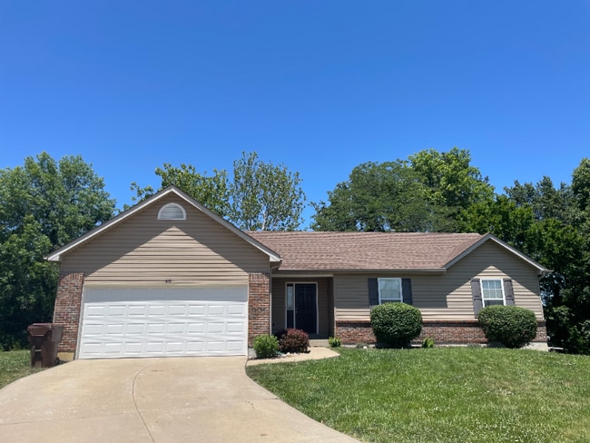property at 60 Westhampton Ct