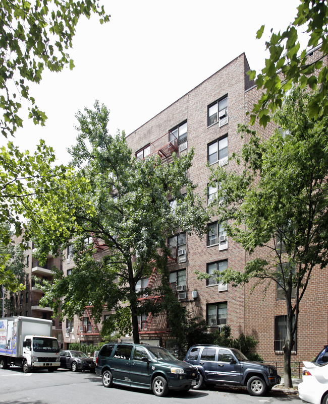 2265 Olinville Ave in Bronx, NY - Building Photo - Building Photo