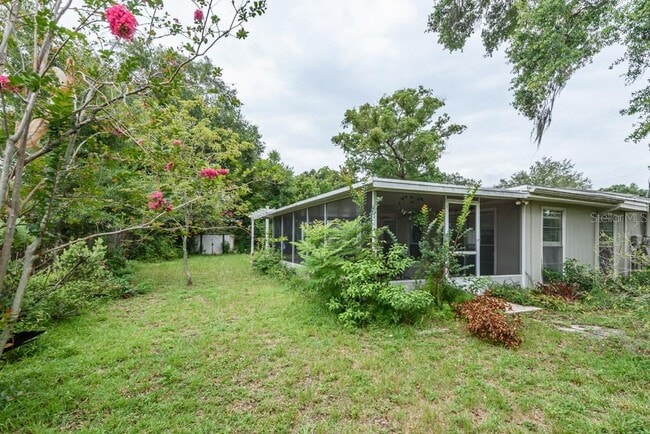 property at 3219 W Arch St