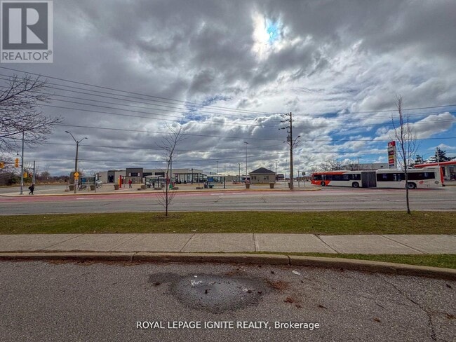 3455 Morning Star Dr in Mississauga, ON - Building Photo - Building Photo