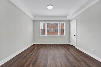 3040 W Medill Ave in Chicago, IL - Building Photo - Building Photo