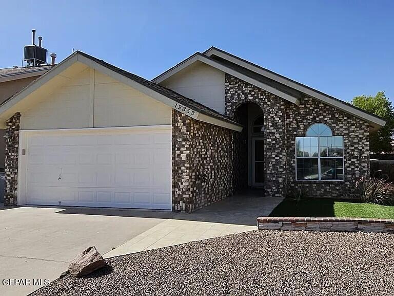 12353 Tierra Bella Dr in El Paso, TX - Building Photo