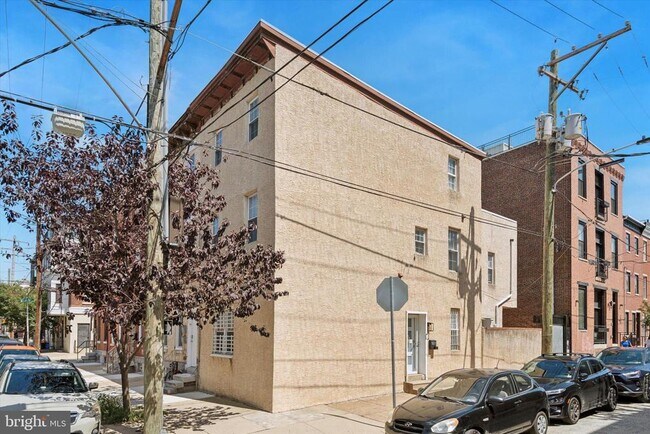 921 N 28th St in Philadelphia, PA - Building Photo - Building Photo