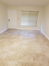 830 SW 28th St in Fort Lauderdale, FL - Building Photo - Building Photo