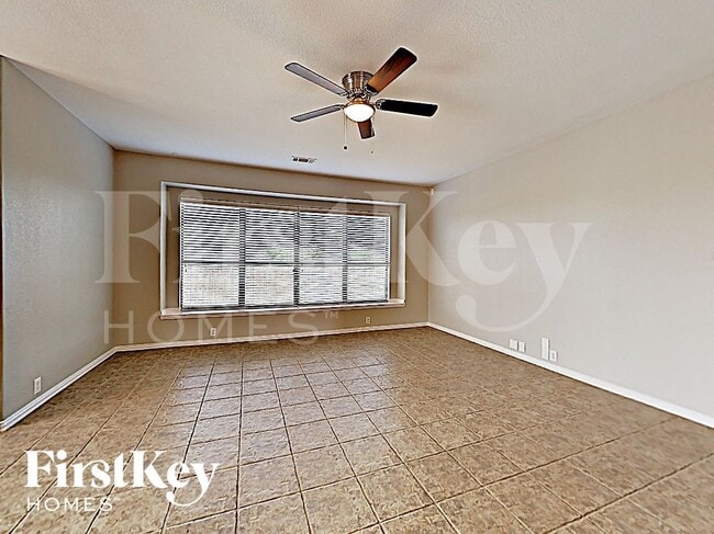 816 Cutting Horse Dr in Mansfield, TX - Foto de edificio - Building Photo