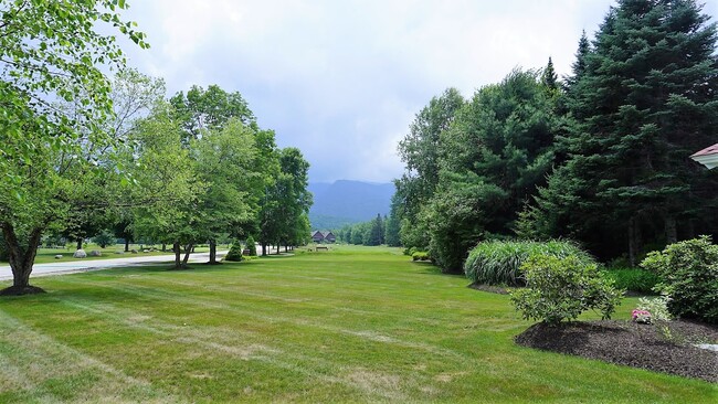 7 Tee House Lane in Waterville Valley, NH - Foto de edificio - Building Photo