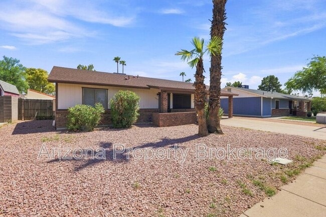 property at 1403 N Markdale