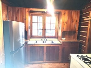 3886 N W River Rd in Sanford, MI - Building Photo - Building Photo
