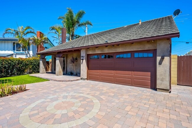 9462 Pier Dr in Huntington Beach, CA - Building Photo - Building Photo