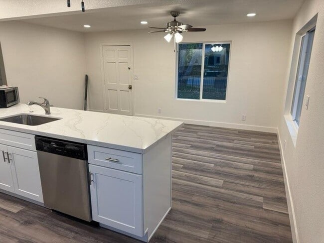 401 W 41st St in San Bernardino, CA - Building Photo - Building Photo