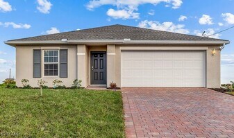 3003 Lady Ln in La Belle, FL - Building Photo