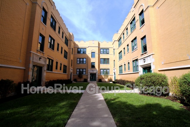 10930 S Vernon Ave in Chicago, IL - Building Photo - Building Photo