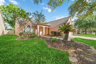 20822 Whitevine Way in Katy, TX - Foto de edificio - Building Photo