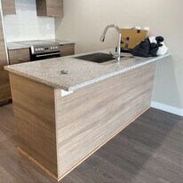 489 Interurban Wy in Vancouver, BC - Building Photo