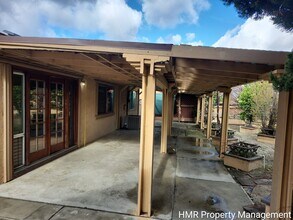 25782 Amapolas St in Loma Linda, CA - Building Photo - Building Photo