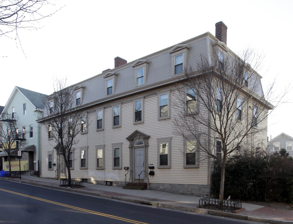 323-329 Wickenden St in Providence, RI - Foto de edificio