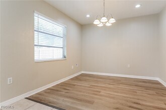 282 Lorraine Ave in Venice, FL - Building Photo - Building Photo