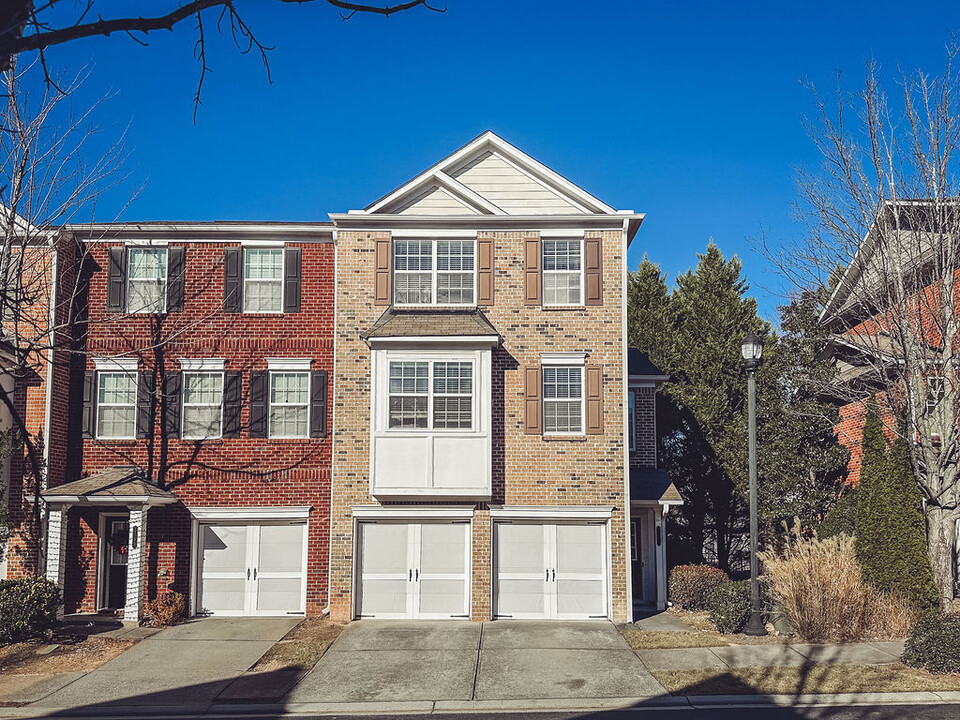 2193 Meadow Peak Road Northwest in Duluth, GA - Foto de edificio