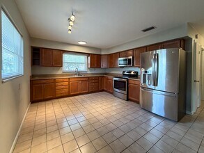 3721 SW 17th Pl in Gainesville, FL - Building Photo - Building Photo