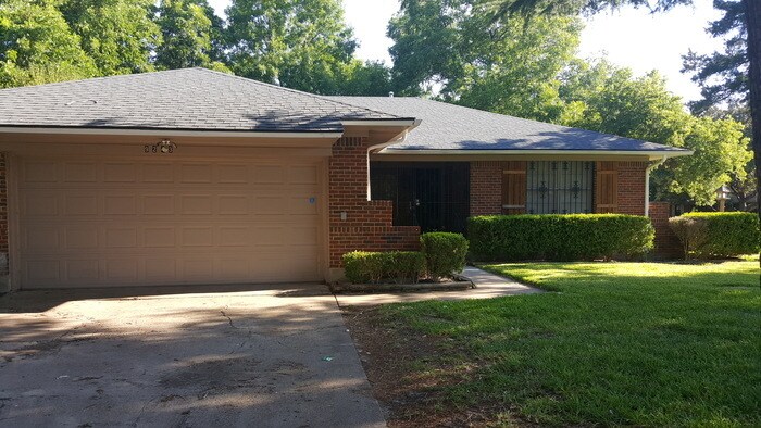 9243 Rosecliff Dr in Dallas, TX - Building Photo