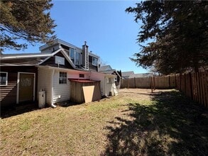 112 King Phillip St in Portsmouth, RI - Building Photo - Building Photo