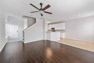14425 Rosehedge Ct in Houston, TX - Building Photo - Building Photo