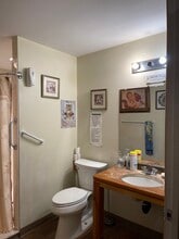 941 Upper Applegate Rd in Jacksonville, OR - Building Photo - Building Photo