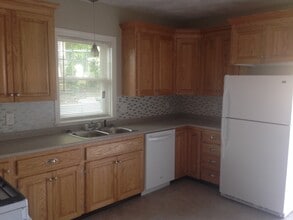 34 Smith Ave in Smithfield, RI - Building Photo - Building Photo