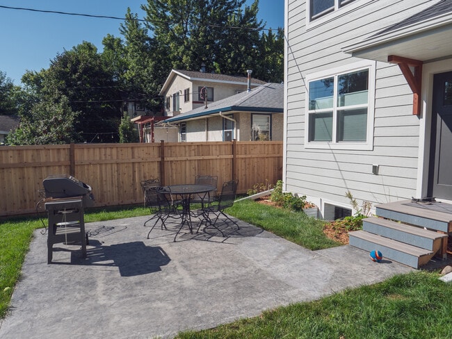 4425 45th Ave S, Unit 2 in Minneapolis, MN - Building Photo - Building Photo