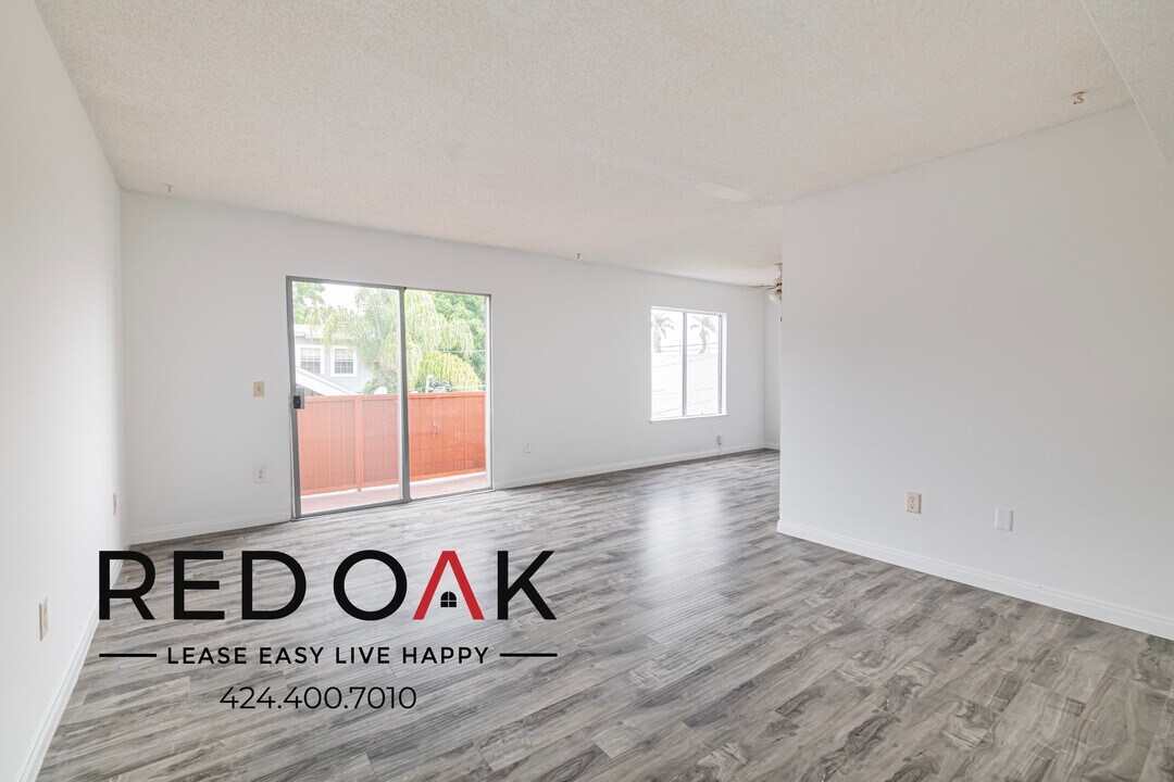 1341 W 37th Pl in Los Angeles, CA - Building Photo