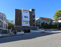 Hacienda Villas in West Hollywood, CA - Building Photo - Building Photo