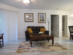 12640 Equestrian Cir in Ft. Myers, FL - Building Photo - Building Photo