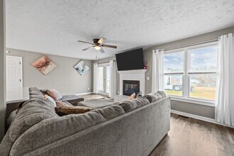 38 Hallmark Dr in Spring Lake, NC - Building Photo - Building Photo