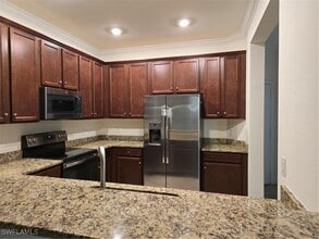 2760 Blossom Wy in Naples, FL - Foto de edificio - Building Photo