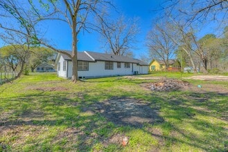 615 E 1st St in Groveton, TX - Building Photo - Building Photo