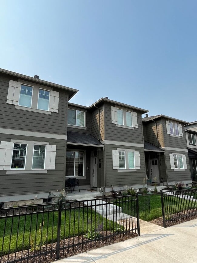 property at 3027 NE Red Jasper Pl