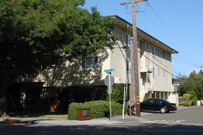 Casa De Campo in Burlingame, CA - Building Photo - Building Photo