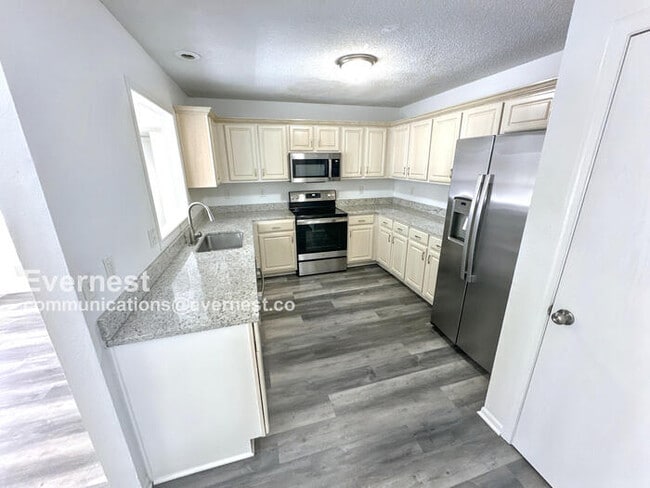 1300 NW Willow Dr in Grain Valley, MO - Building Photo - Building Photo