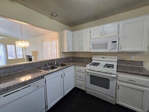 2417 Bloomington Dr in Las Vegas, NV - Building Photo - Building Photo