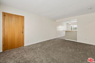 8335 W Manchester Ave in Los Angeles, CA - Building Photo - Building Photo