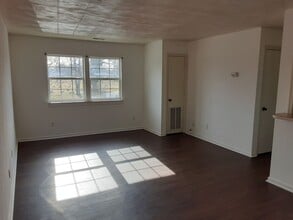 Arbor Brook Apartments in Portsmouth, VA - Building Photo - Interior Photo