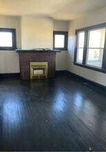 13802 Eaglesmere Ave in Cleveland, OH - Building Photo - Building Photo