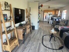 2600 SE Ocean Blvd in Stuart, FL - Building Photo