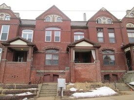 2963 Pacific St, Unit 2963 in Omaha, NE - Building Photo