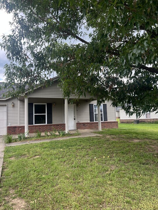 5 Cypress Ave in Clarksville, AR - Building Photo