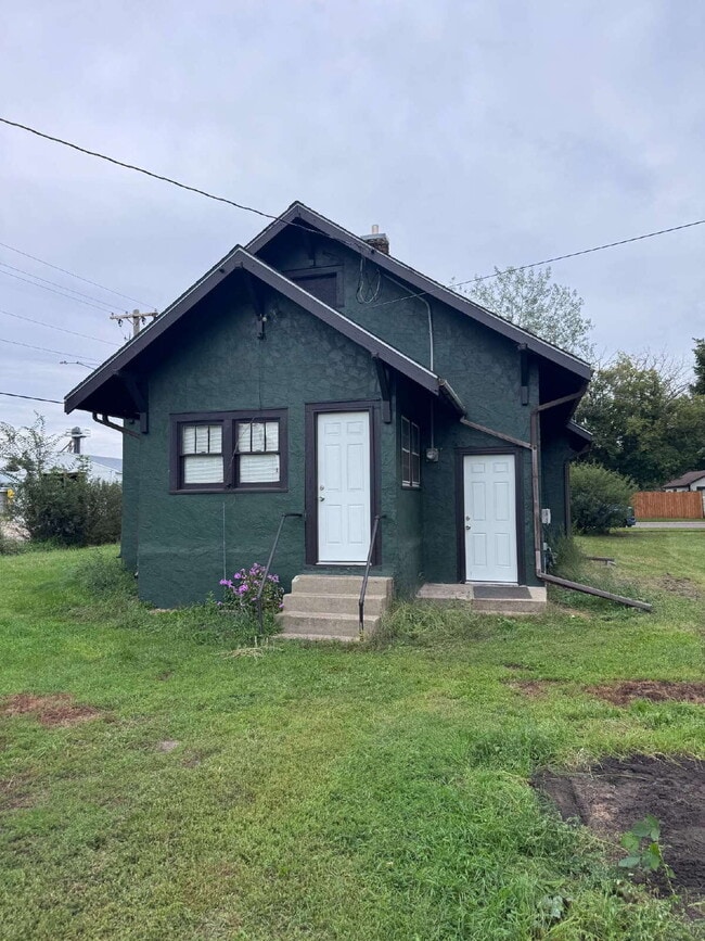 property at 301 5th St SE